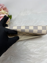 Load image into Gallery viewer, Sarah Envelope Azur SKU6334