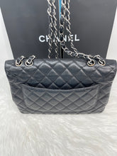 Load image into Gallery viewer, Chanel Classic Jumbo SHW