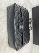 Load image into Gallery viewer, Chanel Classic Jumbo SHW