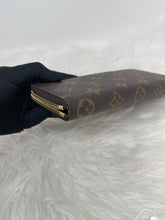 Load image into Gallery viewer, Clemence Fushia SKU6146