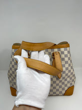 Load image into Gallery viewer, Hampstead MM Azur SKU896