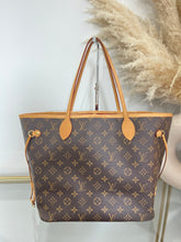 Load image into Gallery viewer, Neverfull MM Cerise SKU6290