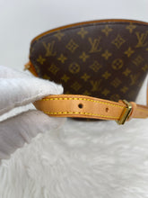 Load image into Gallery viewer, Drouot Crossbody SKU1539