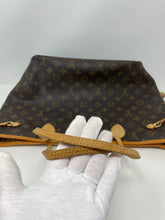Load image into Gallery viewer, Neverfull MM Monogram