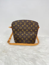 Load image into Gallery viewer, Drouot Crossbody SKU1540