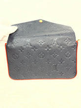 Load image into Gallery viewer, Felicie Pochette Empreinte SKU1542