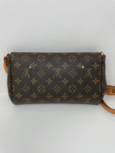 Load image into Gallery viewer, Favorite MM Monogram
