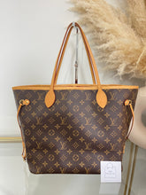 Load image into Gallery viewer, Neverfull MM Cerise SKU6290