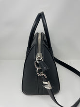 Load image into Gallery viewer, Givenchy Antigona SM SKU734