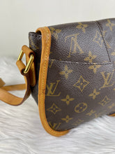 Load image into Gallery viewer, Menilmontant PM Monogram SKU740