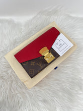 Load image into Gallery viewer, Pallas Wallet Red SKU6152