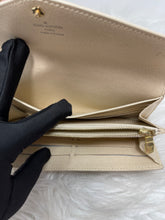 Load image into Gallery viewer, Sarah Envelope Azur SKU6334