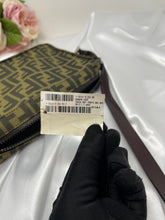 Load image into Gallery viewer, Fendi SKU6255