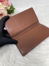 Load image into Gallery viewer, Checkbook Holder SKU6333