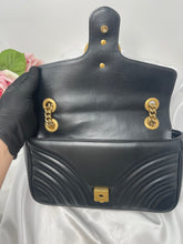 Load image into Gallery viewer, Gucci Marmont Flap SKU6279