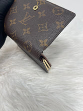 Load image into Gallery viewer, Kisslock Wallet SKU6327