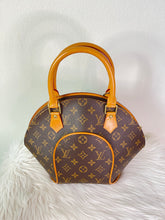 Load image into Gallery viewer, Elipse PM Monogram SKU705