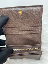 Load image into Gallery viewer, Gucci Ophidia Compact Wallet