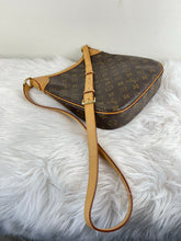 Load image into Gallery viewer, Odeon PM Monogram SKU726