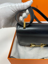 Load image into Gallery viewer, Hermes Constance