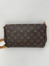 Load image into Gallery viewer, Favorite MM Monogram