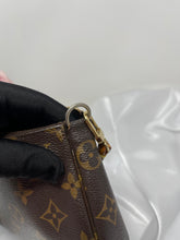 Load image into Gallery viewer, Pochette Accesories SKU6250