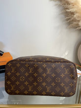 Load image into Gallery viewer, Neverfull MM Pivione SKU6267