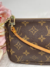 Load image into Gallery viewer, Pochette Accesories SKU6315