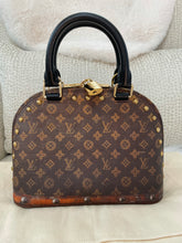 Load image into Gallery viewer, Alma BB Limited Transformed Time Trunk