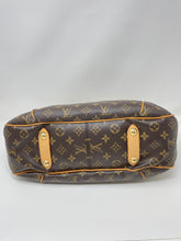 Load image into Gallery viewer, Galleria PM Monogram