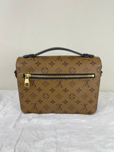 Load image into Gallery viewer, Pochette Metis Reverse SKU858