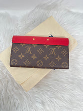 Load image into Gallery viewer, Pallas Wallet Red SKU6152