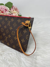 Load image into Gallery viewer, Neverfull Pouch MM Cerise SKU6292
