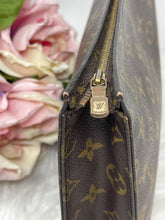 Load image into Gallery viewer, Toiletry 26 SKU6324