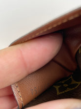 Load image into Gallery viewer, Sarah Envelope SKU