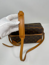 Load image into Gallery viewer, Trocadero 27 SKU1273