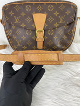 Load image into Gallery viewer, Jeune Fille Monogram SKU717