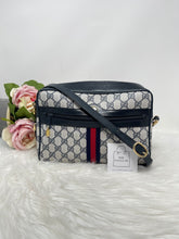 Load image into Gallery viewer, Gucci Vintage SKU6172