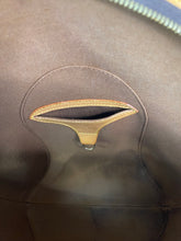 Load image into Gallery viewer, Elipse PM Monogram SKU705