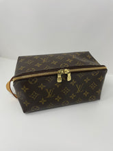 Load image into Gallery viewer, Toiletry Pouch