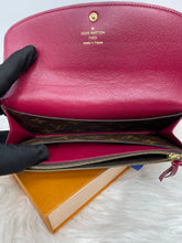 Load image into Gallery viewer, Emilie Wallet Fuchsia SKU6082