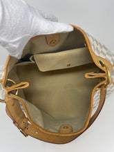 Load image into Gallery viewer, Galleria PM Azur SKU1242