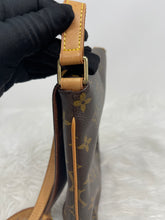 Load image into Gallery viewer, Louis Vuitton Musette Salsa SKU6140