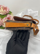 Load image into Gallery viewer, Cartouchiere PM SKU6247