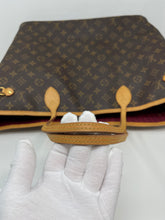 Load image into Gallery viewer, Neverfull GM Pivione SKU1000