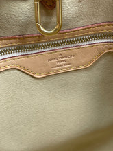 Load image into Gallery viewer, Hampstead MM Azur SKU896