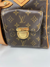 Load image into Gallery viewer, Manhattan GM Monogram