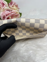 Load image into Gallery viewer, Sarah Envelope Azur SKU6334