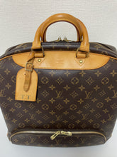 Load image into Gallery viewer, Evasion Travel Bag Monogram