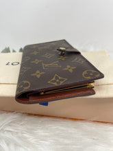 Load image into Gallery viewer, Kisslock Long Wallet SKU6099